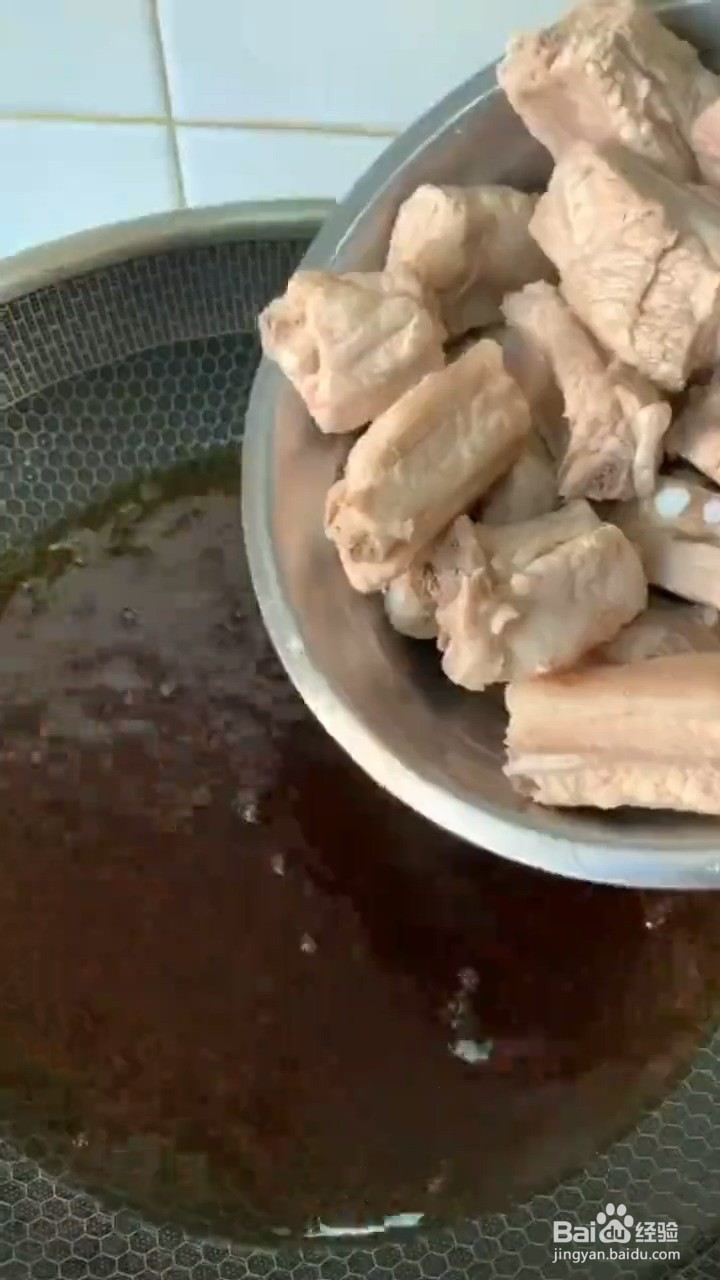 怎么做排骨焖土豆