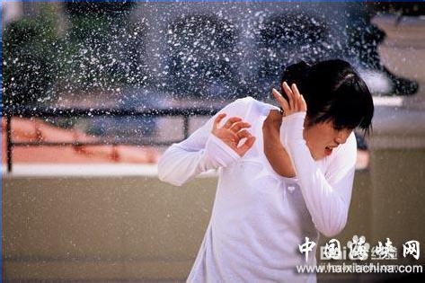 用PS去除图片logo的方法