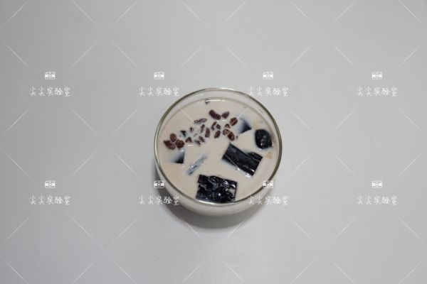 蜜豆牛奶龟苓膏