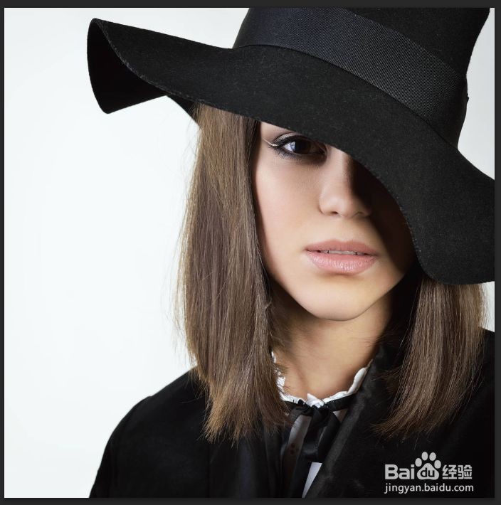 如何使用PS将照片转素描