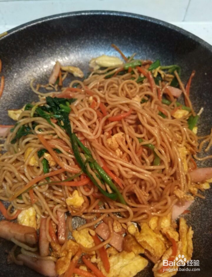 如何制作酱油炒面