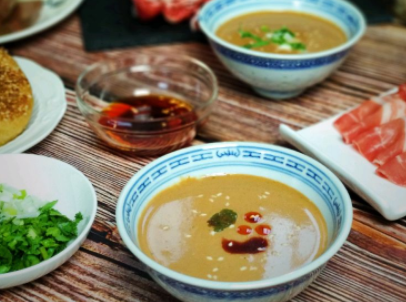 火锅店的芝麻酱怎么调的？谢谢