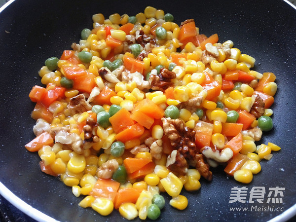 黄金核桃仁玉米