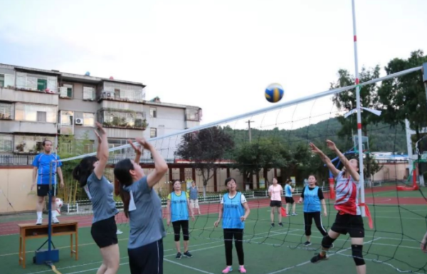 有8个篮球队参加单淘汰比赛，共比赛几场