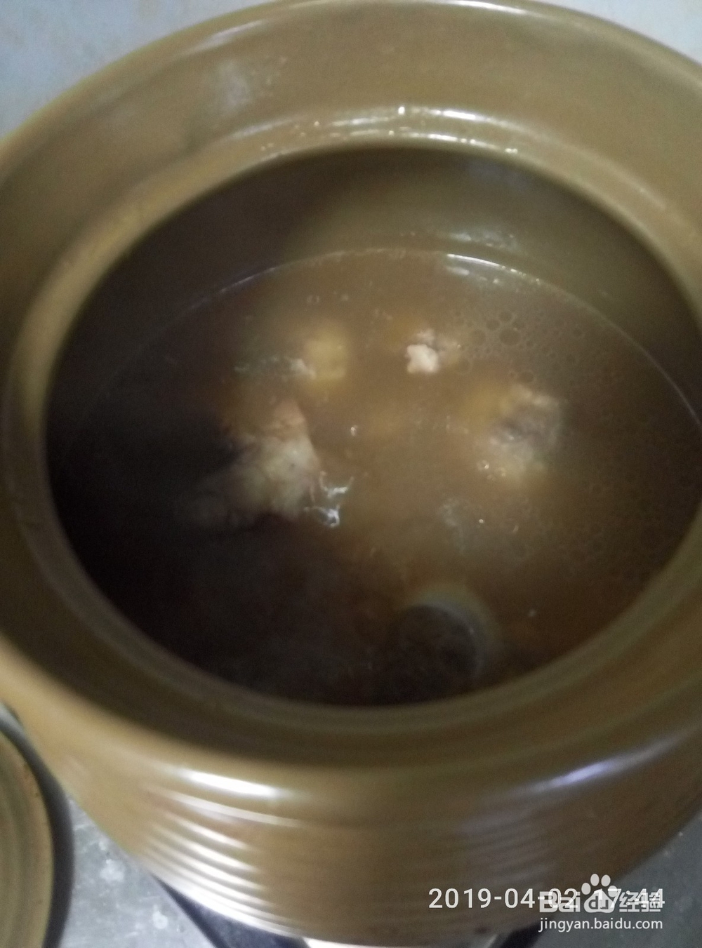 枸杞叶骨头汤的家常做法