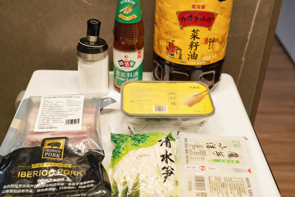 魔芋五花肉腐皮笋丝煲