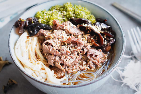 捞汁爽口牛肉粉丝