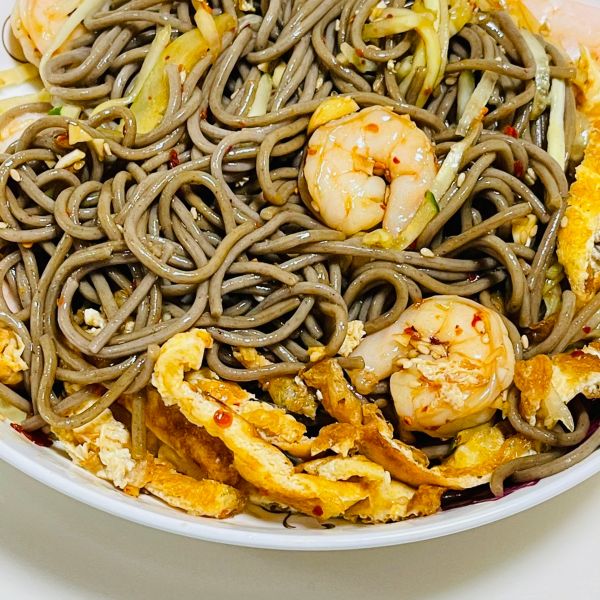 凉拌虾仁荞麦面