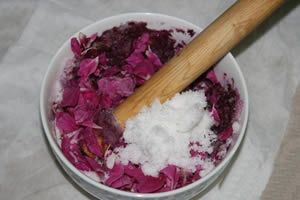 怎样自制玫瑰酱