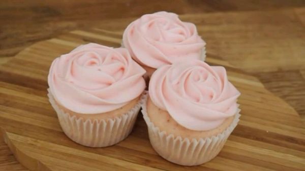 玫瑰奶油乳酪霜
