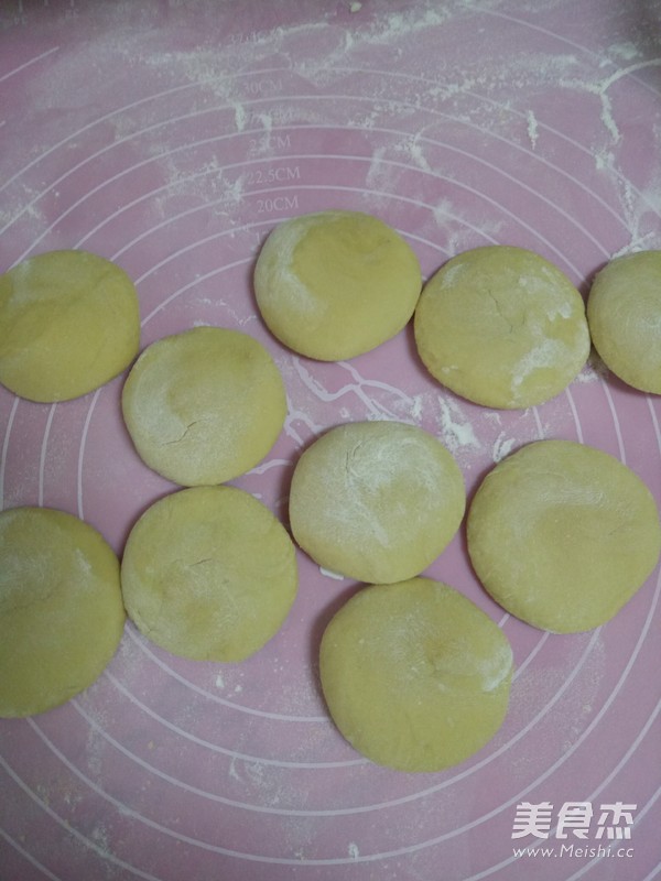 黄玫瑰馒头的做法