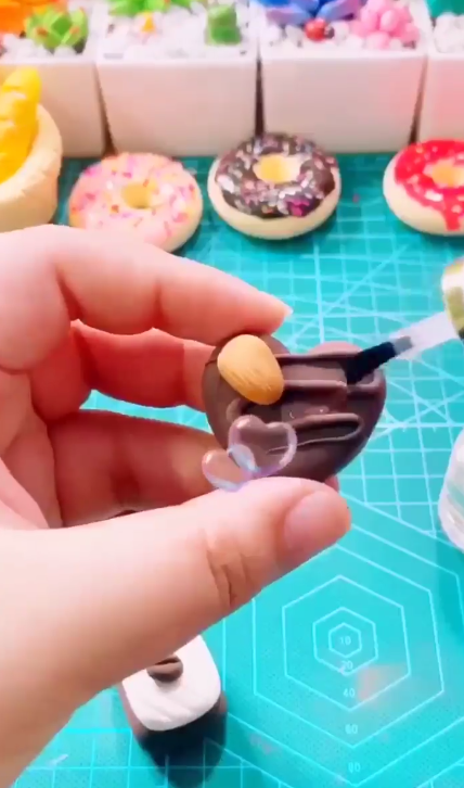 黏土手工巧克力怎么做?