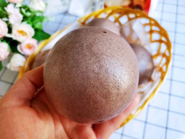 纯手工黑芝麻馒头