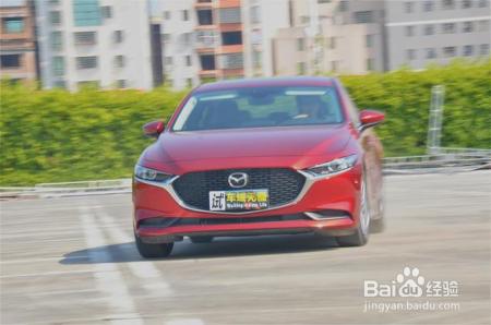 试驾全新马自达3：不吹不黑，这是优点和缺点一样多的测评报告