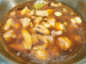 板栗烧鸡的做法