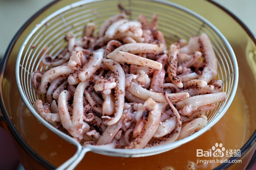酱爆洋葱鱿鱼须制作方法