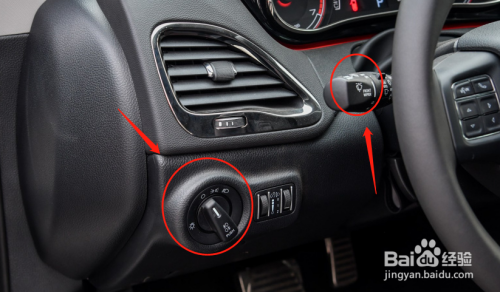 菲亚特致悦汽车灯光怎么使用