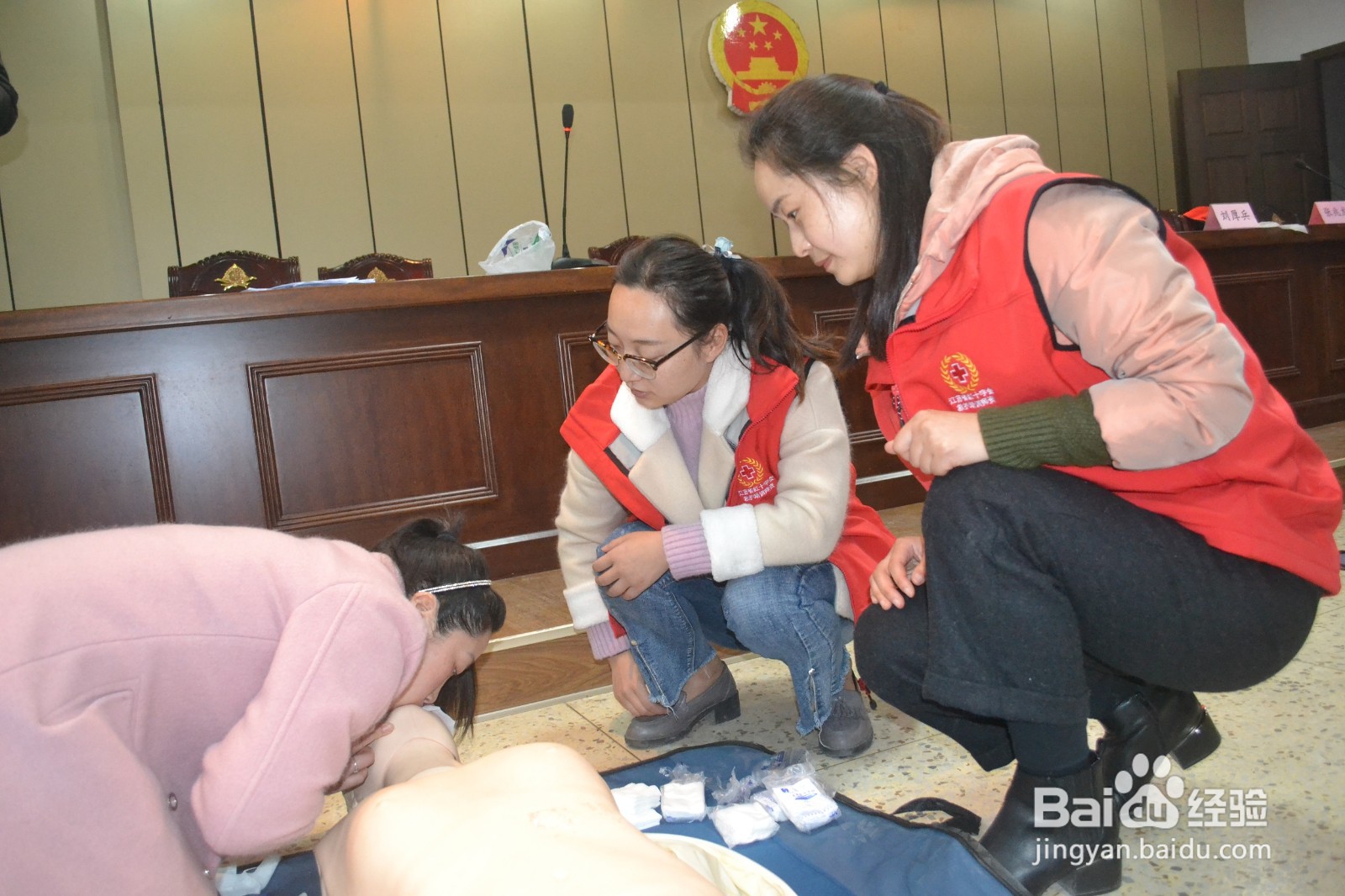 对于触电者应该怎样进行紧急处理