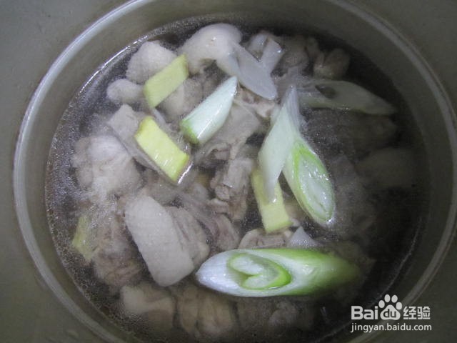 简单美味的咸笋煮鸭块