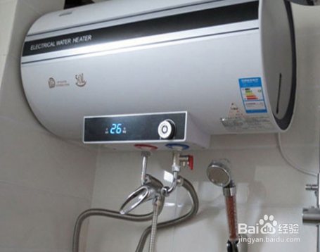 家里的电热水器通电一会就跳闸怎么回事？