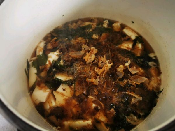 海带木鱼花豆腐寿喜烧