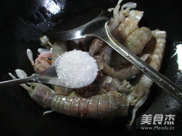 沙茶酱虾蛄的做法