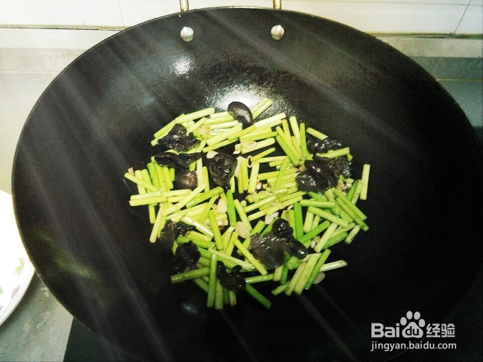 #美食# 蒜苔炒肉丝怎么做