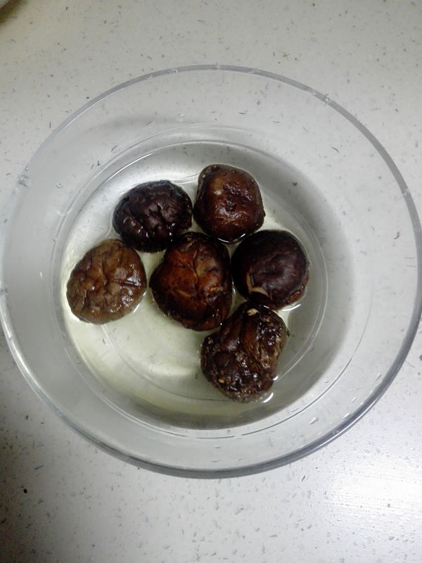 玉米胡萝卜香菇粥