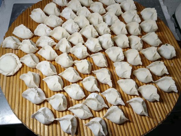 韭苔虾仁三鲜水饺