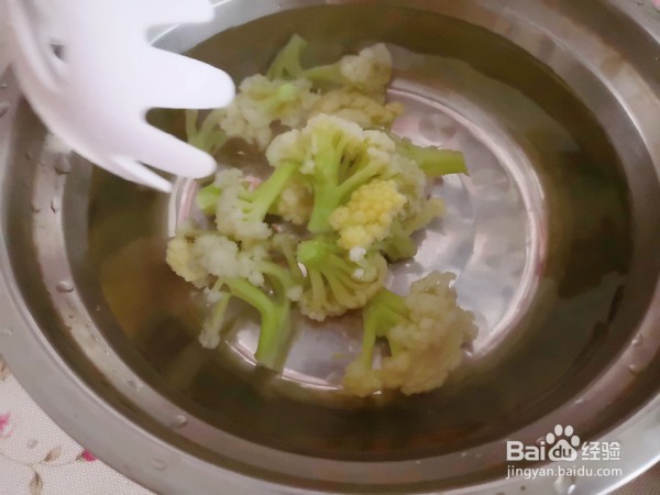 花菜炒肉片的做法