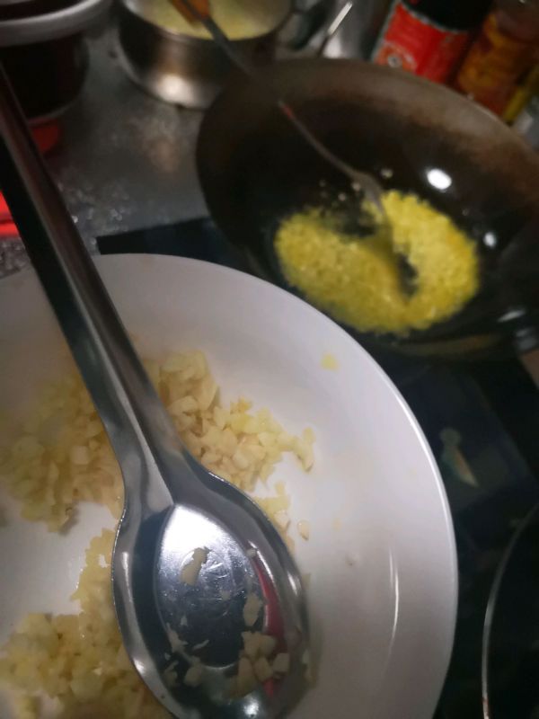 蒜蓉粉丝蒸扇贝