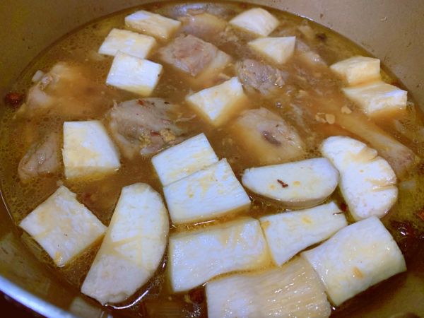 杏鲍菇山药烧排骨