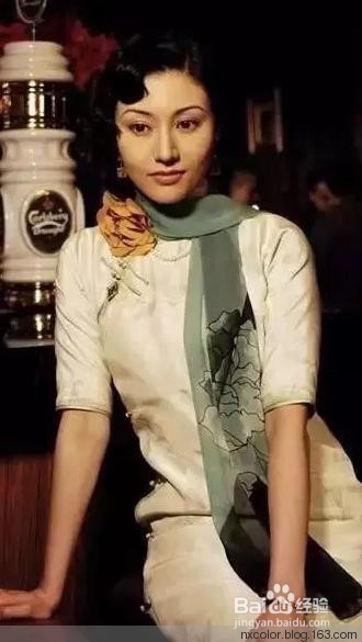 教你旗袍如何穿出时尚