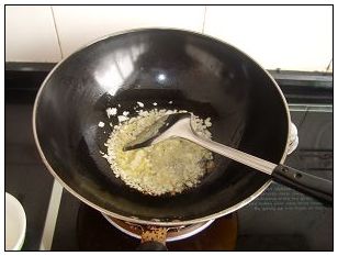 养血补气、润肤抗癌的家常菜:三色茄丁