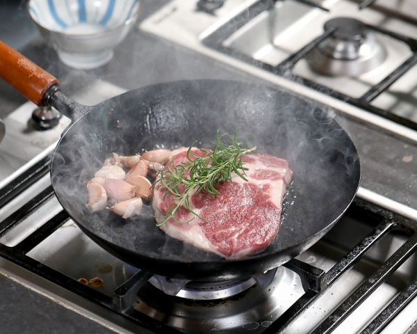 极妙厨房丨香煎牛排