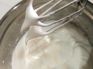 在家制作简单棉花蛋糕卷