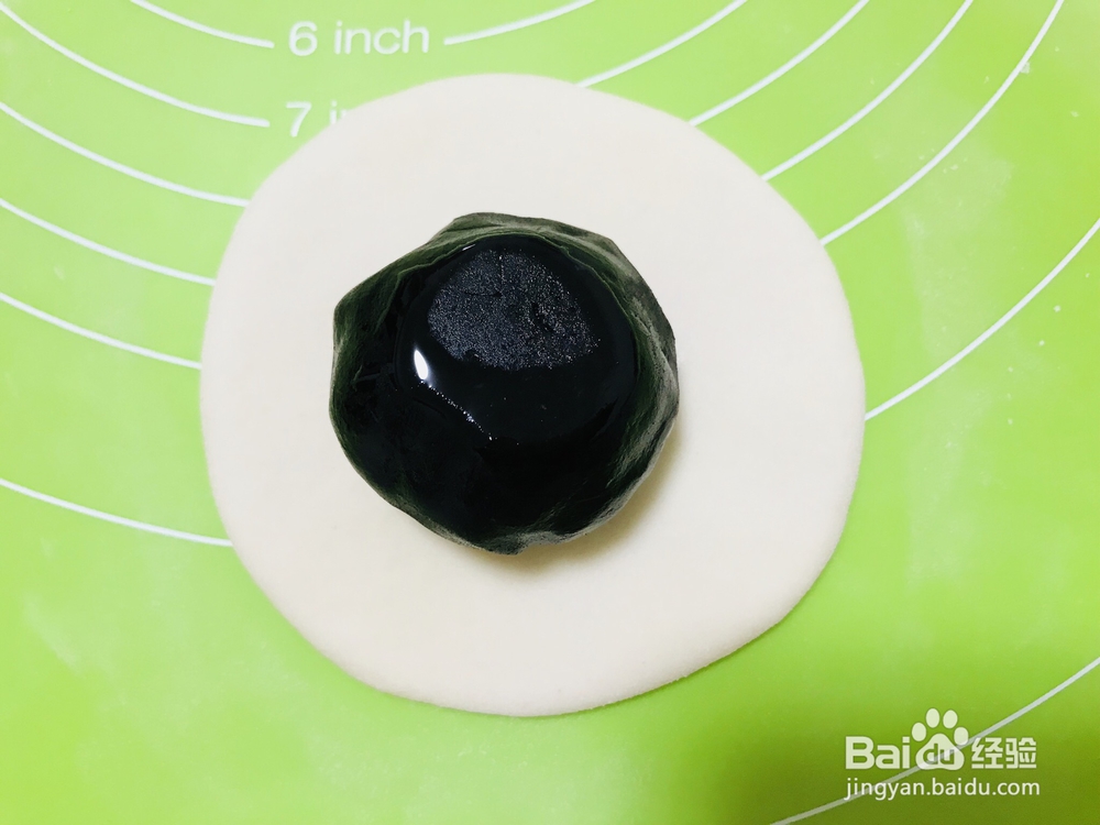 怎么做萌猪蛋黄豆沙包?