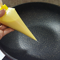 教大家做蕾丝鸡蛋卷饼