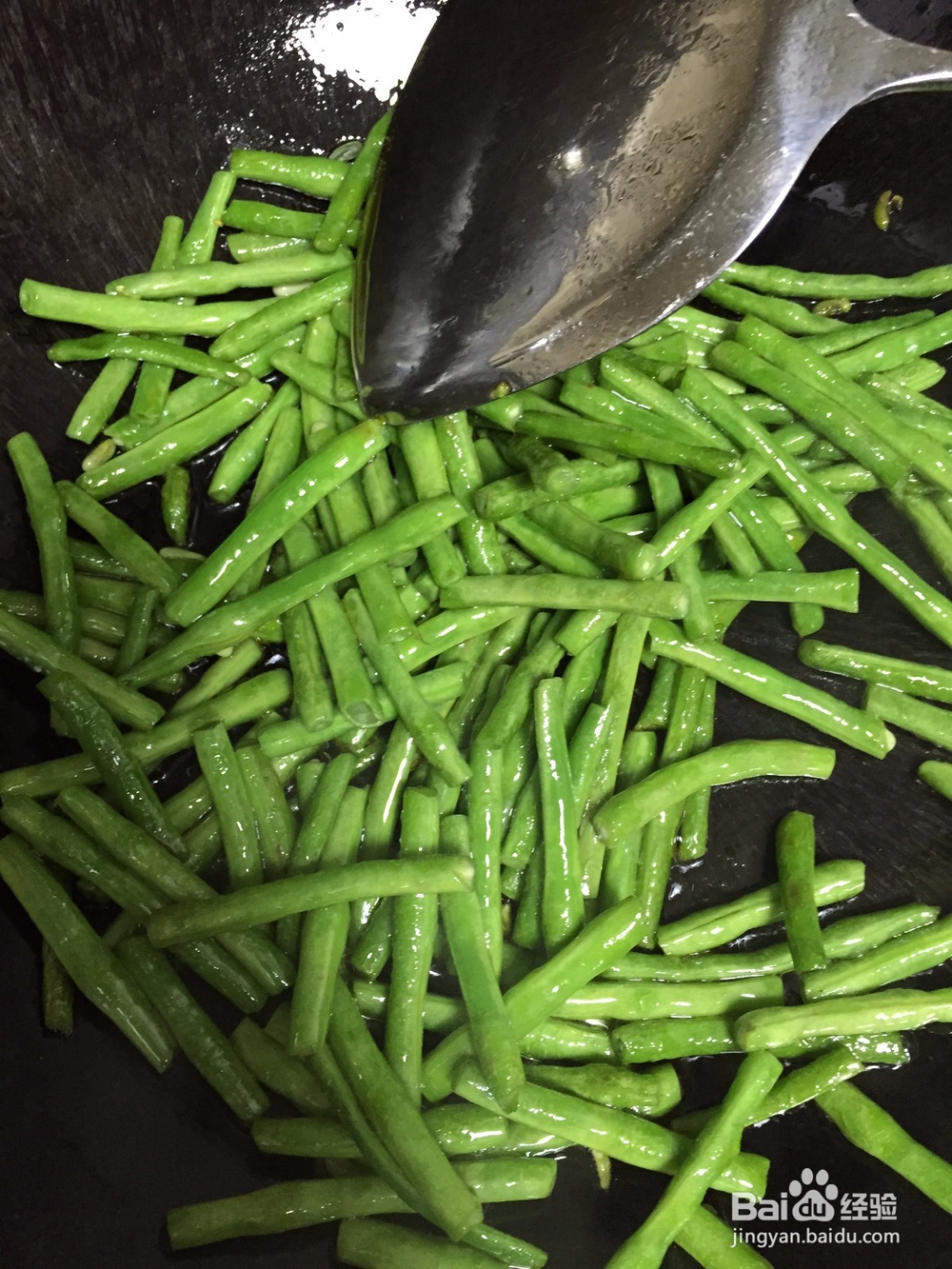 蒜香干煸长豆角