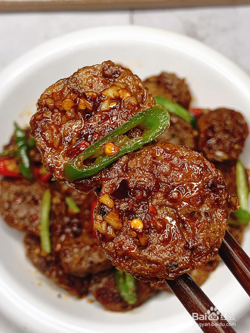 青椒爆炒牛肉丸