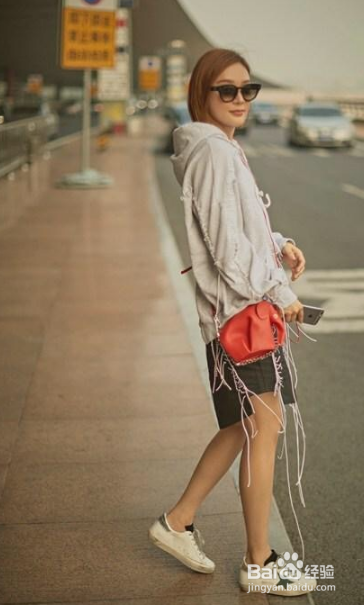 脏脏鞋如何搭配衣服