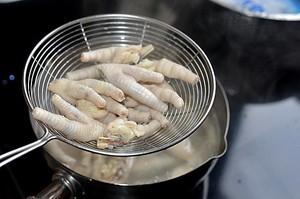 广式早茶蒸凤爪的做法