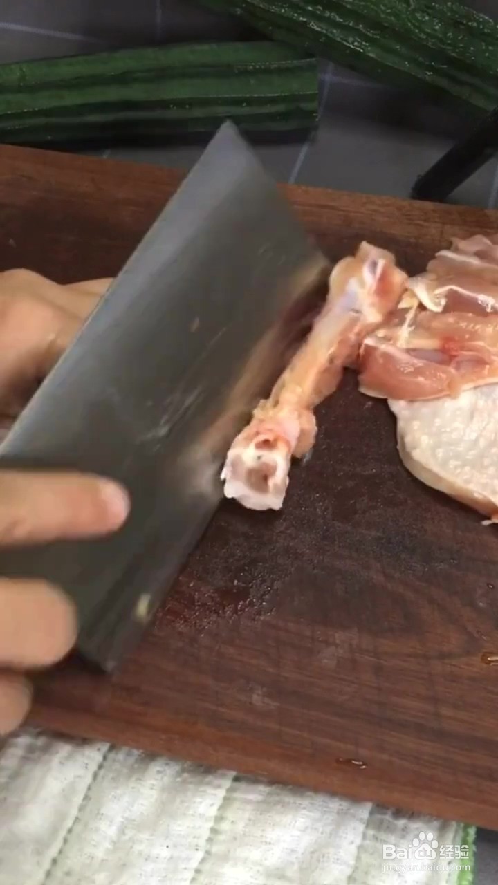 如何制作丝瓜炒鸡肉