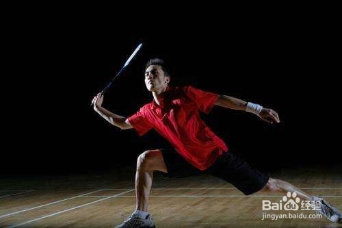 怎样和高个子打羽毛球