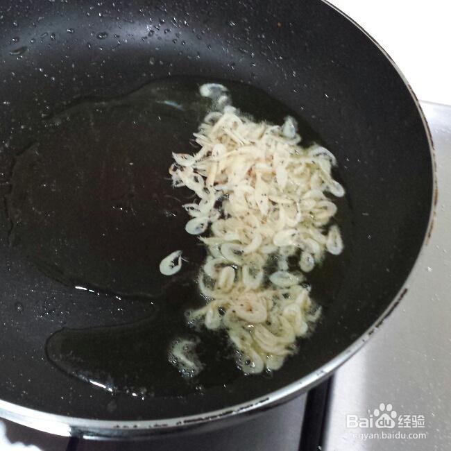 吃货美食-红萝卜炒虾皮！