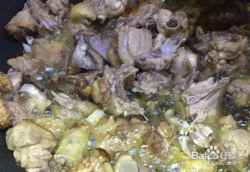 黄豆焖鸭肉的做法