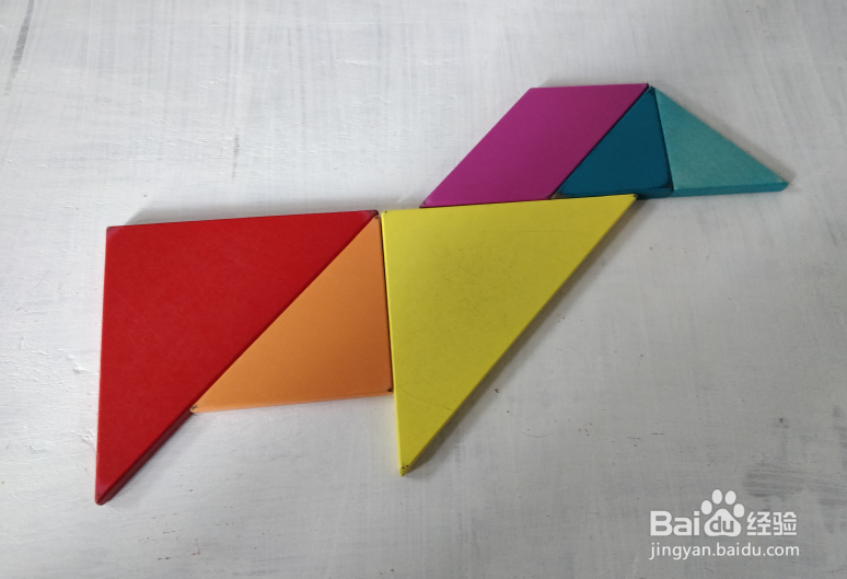 用七巧板怎样拼一条腊肠狗?