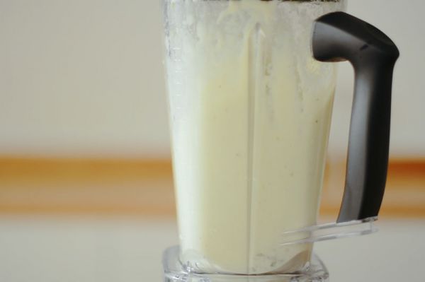 牛油果雪梨酸奶