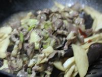 鸡胗炒茭白做法