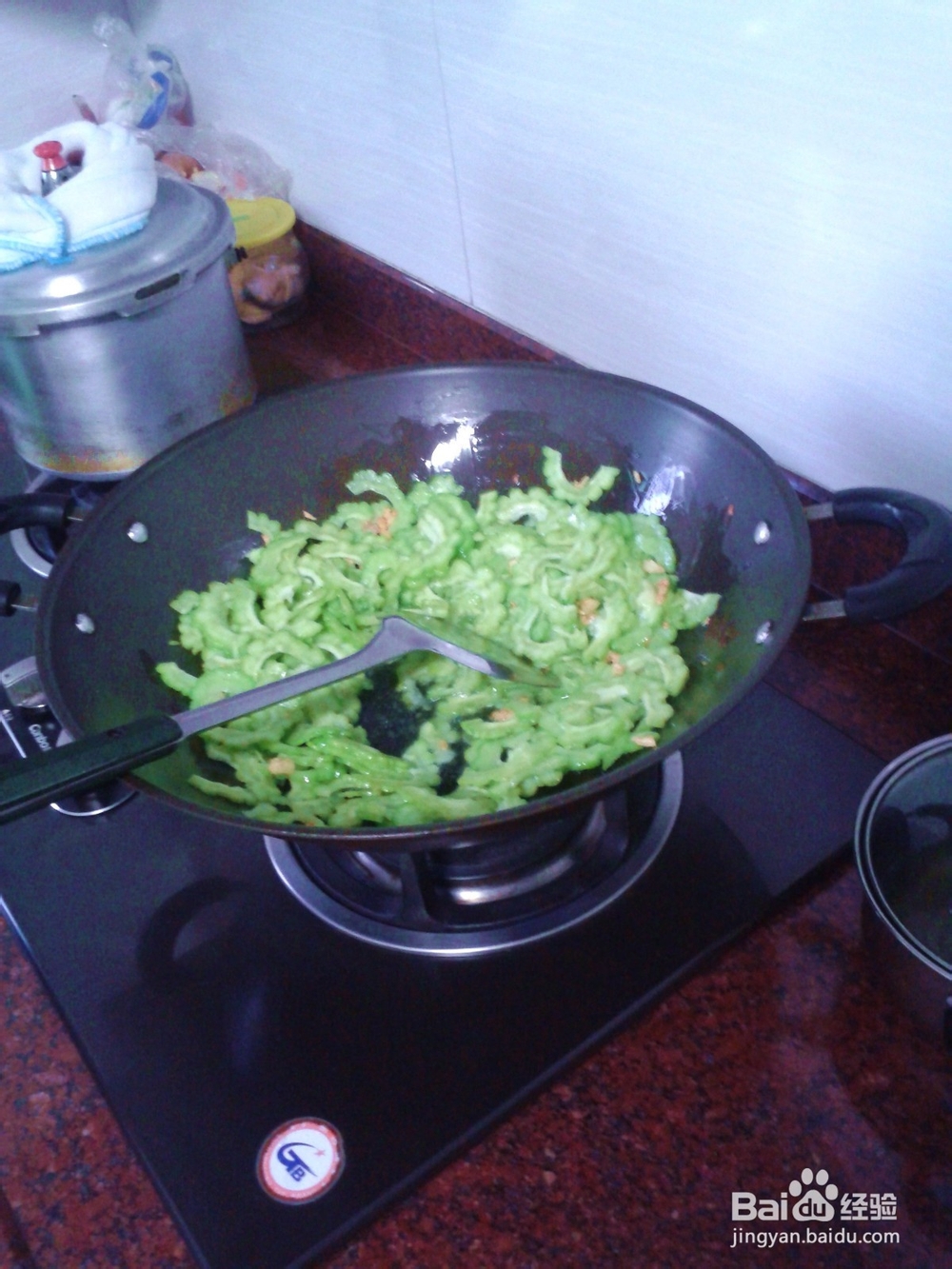 美味的苦瓜炒鸡蛋